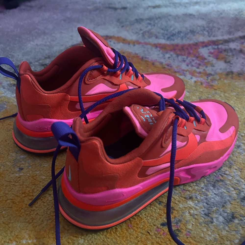 Nike air react 70 (size 7)